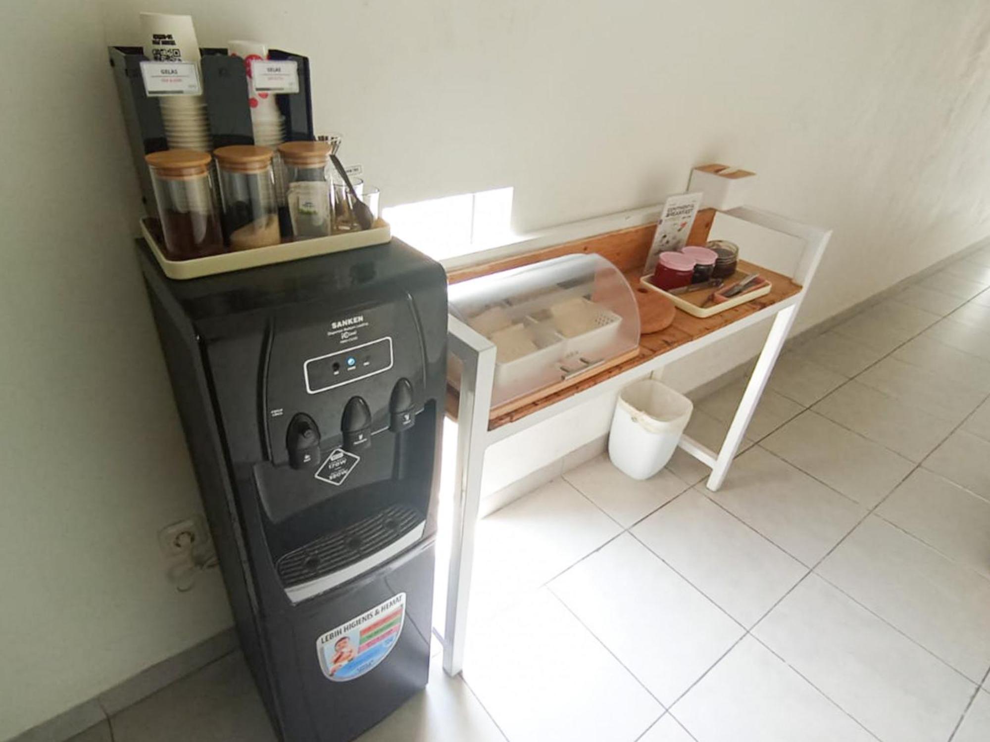 Ofo Kost Premium Kampung Inggris Pare Syariah Mitra Reddoorz Hotel Exterior photo