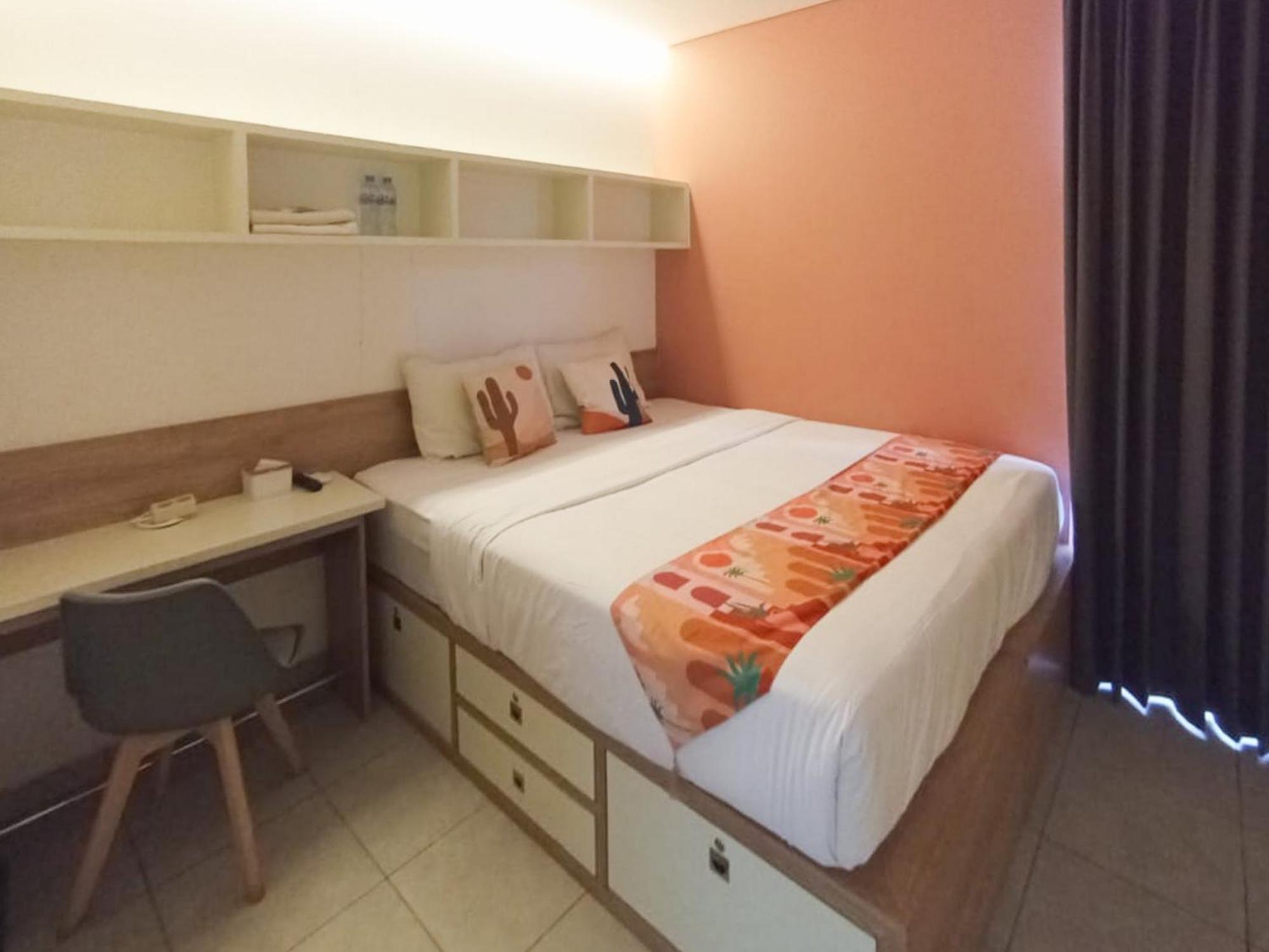 Ofo Kost Premium Kampung Inggris Pare Syariah Mitra Reddoorz Hotel Exterior photo