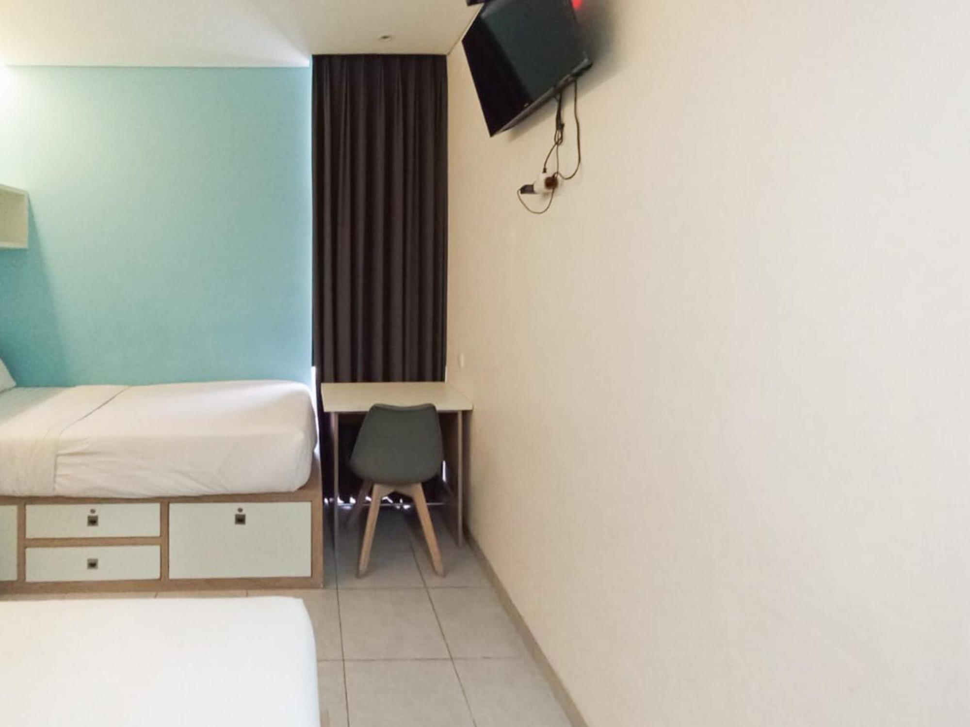 Ofo Kost Premium Kampung Inggris Pare Syariah Mitra Reddoorz Hotel Exterior photo